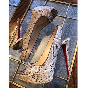 Christian Louboutin Heels✨